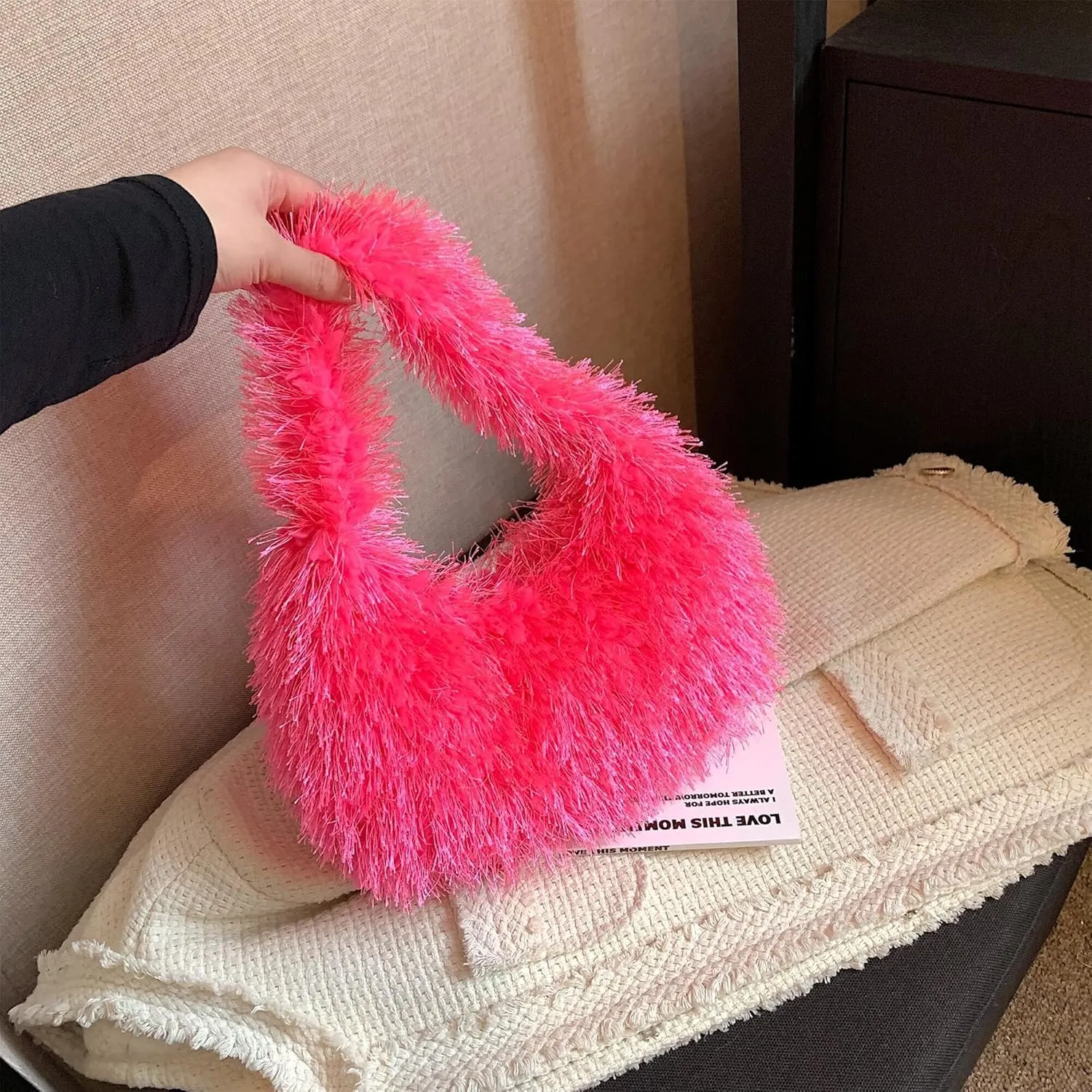 Faux Fur Fluffy Hobo Bag Furry Handbag Purse Y2K Fuzzy Tote Bag,Trendy Cute Plush Purse for Women