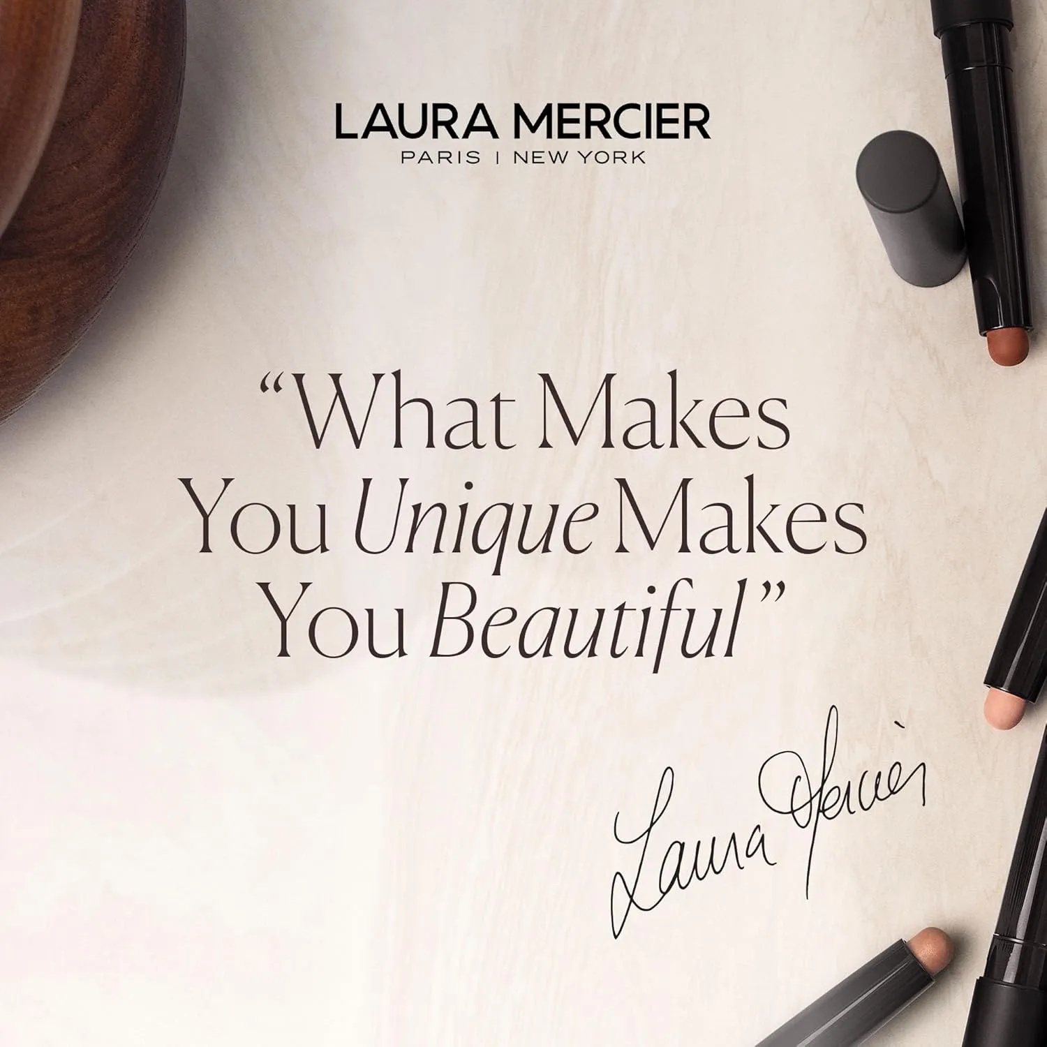 Laura Mercier Flawless Lumière Foundation, 15HR Hydration, Medium to Full Coverage, Breathable Formula, Improves the Look of Dull and Dry Skin, Luminous Finish, Non-Comedogenic, Vitamin C Infused