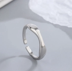 Laura | Adjustable Sterling Silver Ring