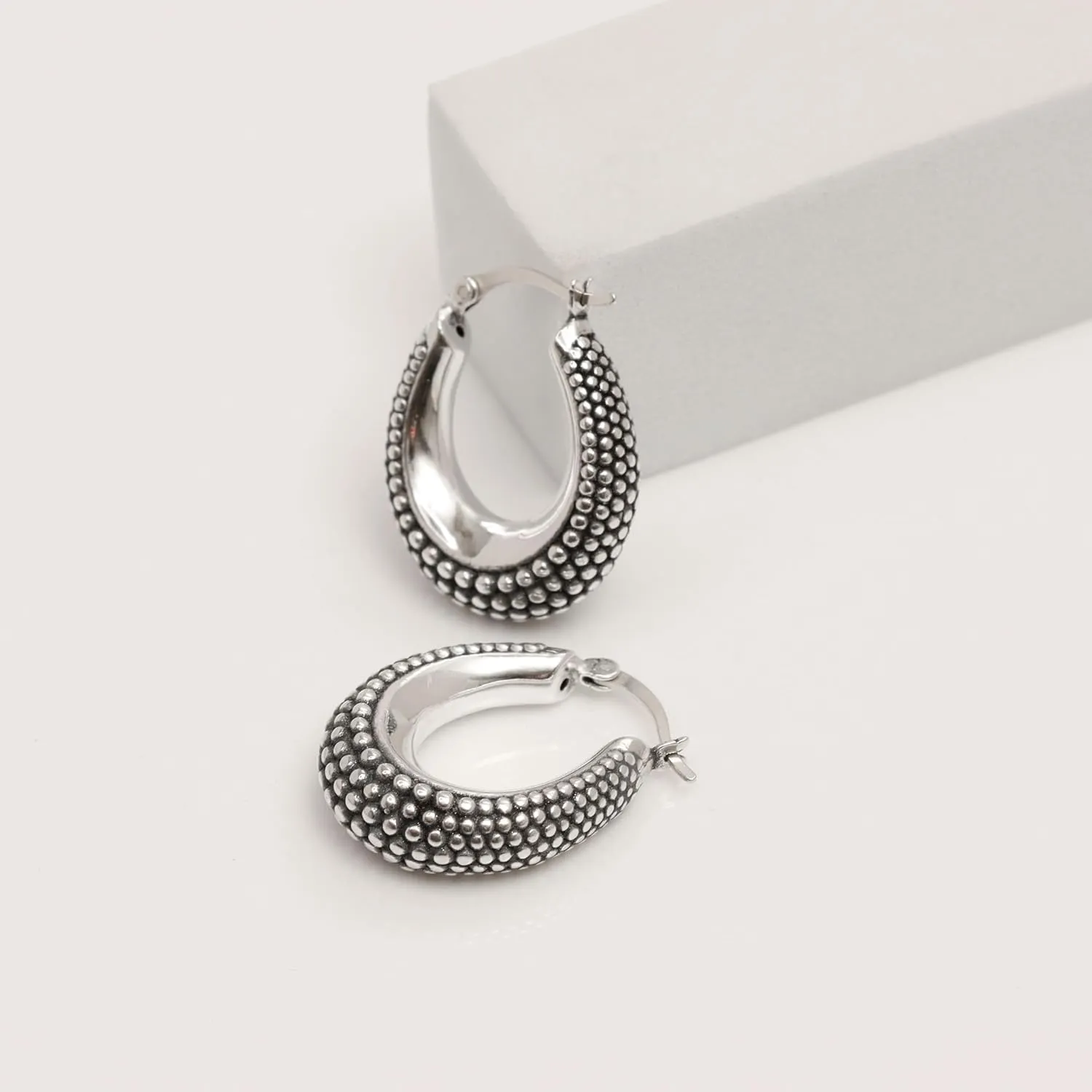 LeCalla 925 Sterling Silver Bali-Style Hoop Earrings Lightweight Click-Top Antique Two-Tone Beaded Italian Bali Style Earring Hoops for Women
