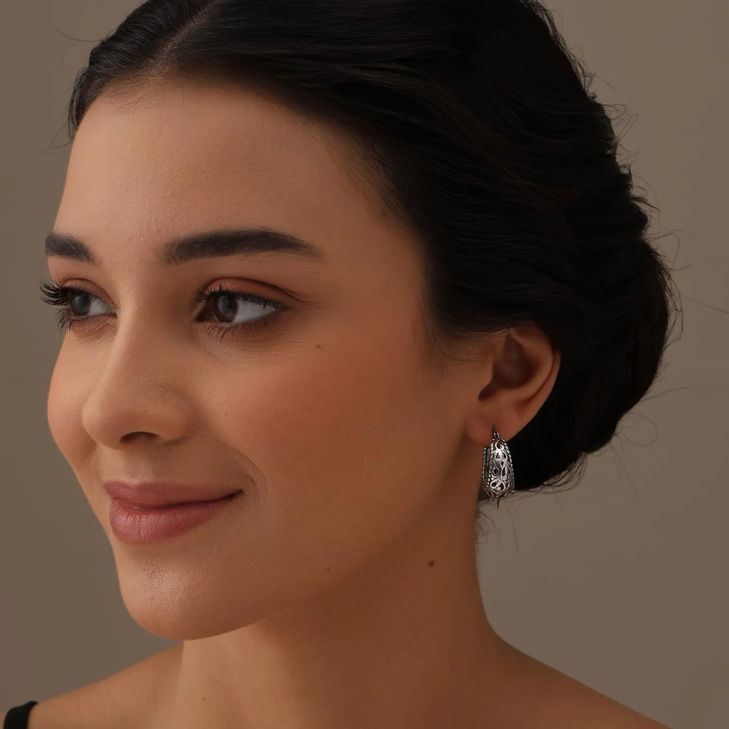 LeCalla 925 Sterling Silver Filigree Hoop Earrings for Women | Antique Oxidized Click-Top Hoop Earring Jewelry | Women's Small Chunky Filigree Earring