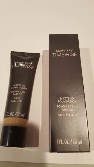 Mary Kay TimeWise Luminous 3D Foundation 1 Fl oz. / 30 ml - Bronze C 160