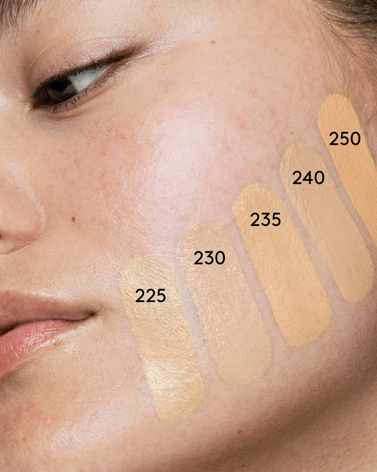 Soft'lit Naturally Luminous Longwear Foundation — 230