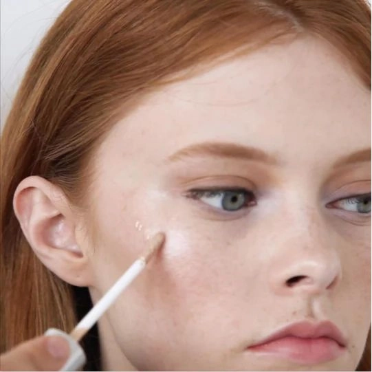 theBalm Mary-Dew Manizer - liquid highligter
