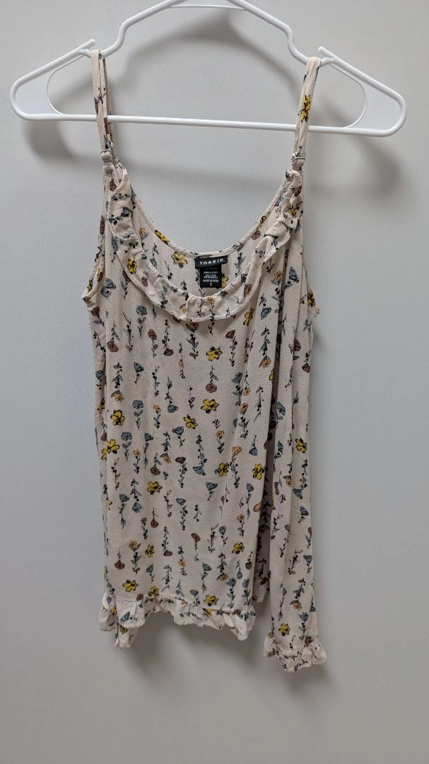 Torrid Light Pink Flower Pattern Sleeveless Blouse